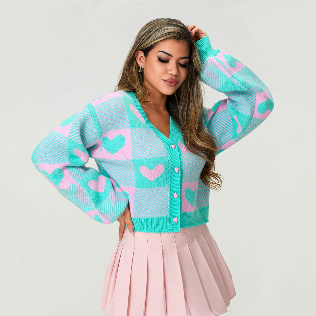 Diana - megztas moteriškas kardiganas su sagomis ir V formos iškirpte